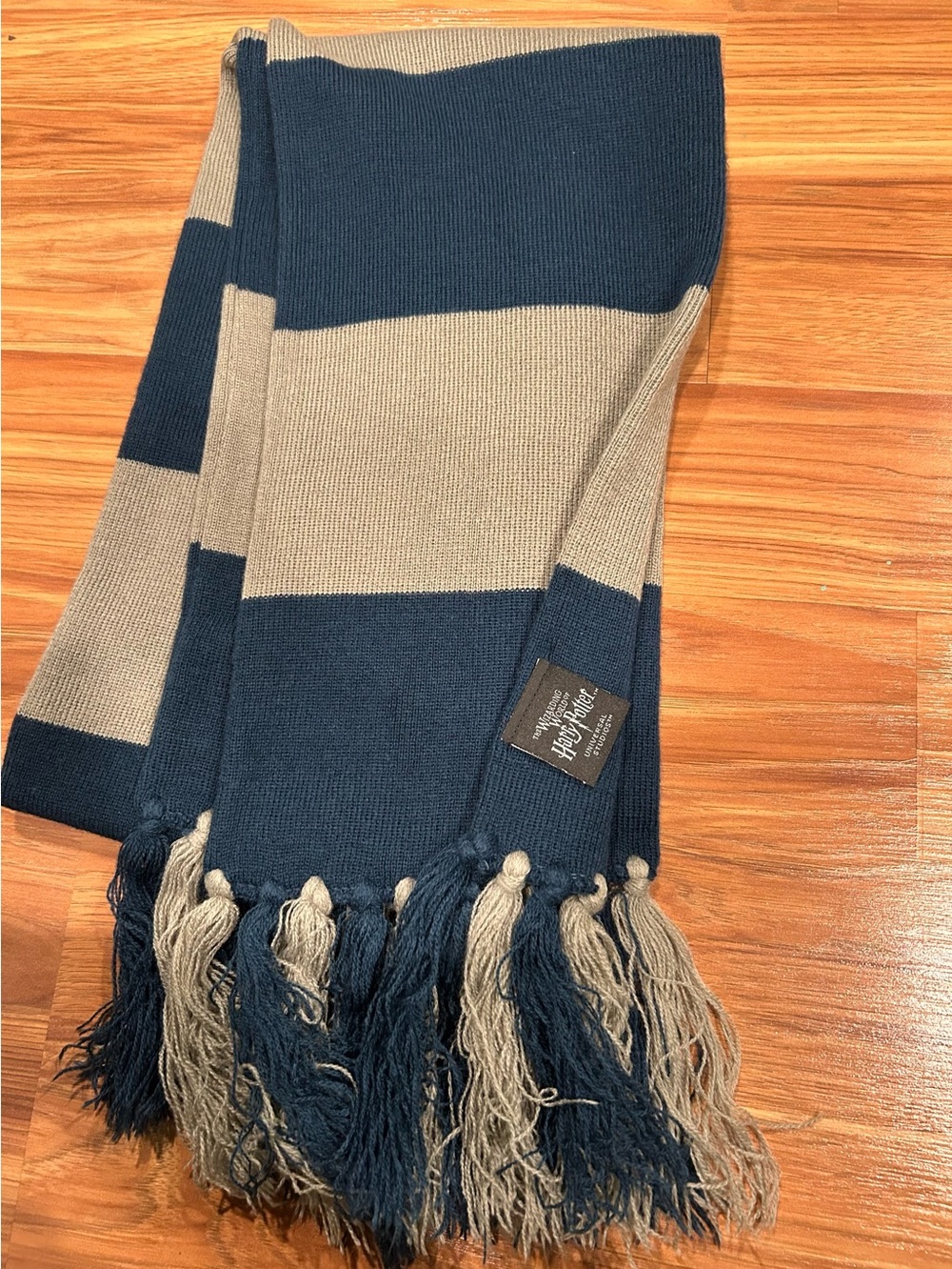 Harry Potter Ravenclaw Authentic Universal Studios
Blue Gray Striped Scarf